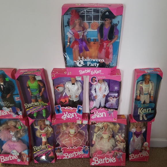 Barbies and ken - Picture 1 of 4